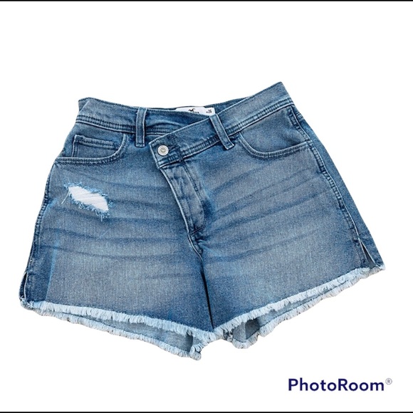 Hollister Denim Shorts - Picture 1 of 3